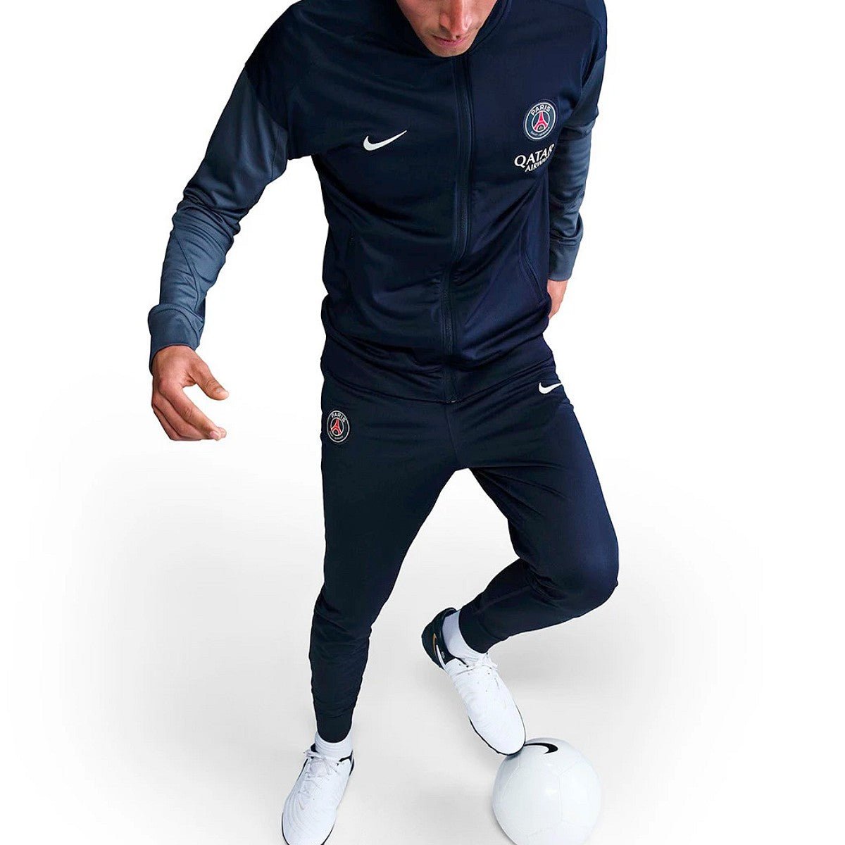 Présentation de l'entraînement du PSG : Survêtement de football 2025/26 - Nike - NUTRYS
