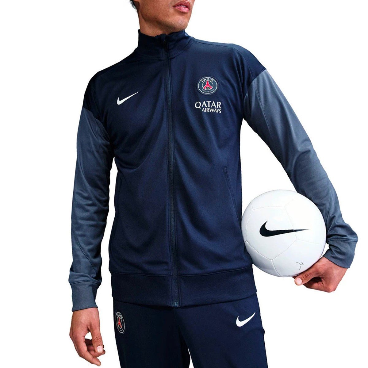 Présentation de l'entraînement du PSG : Survêtement de football 2025/26 - Nike - NUTRYS